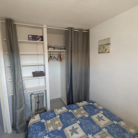T2 Avec Piscine, Proche De La Et Du Port Appartement