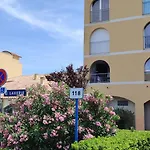 T2 Avec Piscine, Proche De La Et Du Port Gruissan