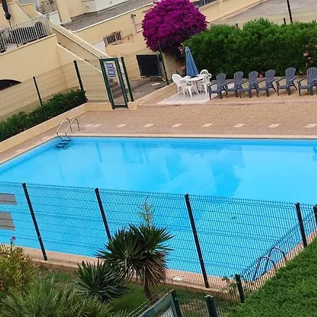 T2 Avec Piscine, Proche De La Et Du Port Apartment *