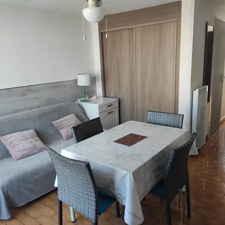 T2 Avec Piscine, Proche De La Et Du Port Apartman Gruissan
