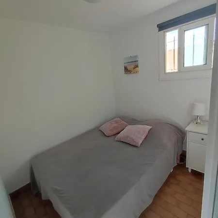 Apartment T2 Avec Piscine, Proche De La Et Du Port Gruissan
