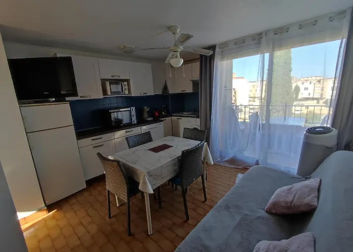 T2 Avec Piscine, Proche De La Et Du Port Lejlighed